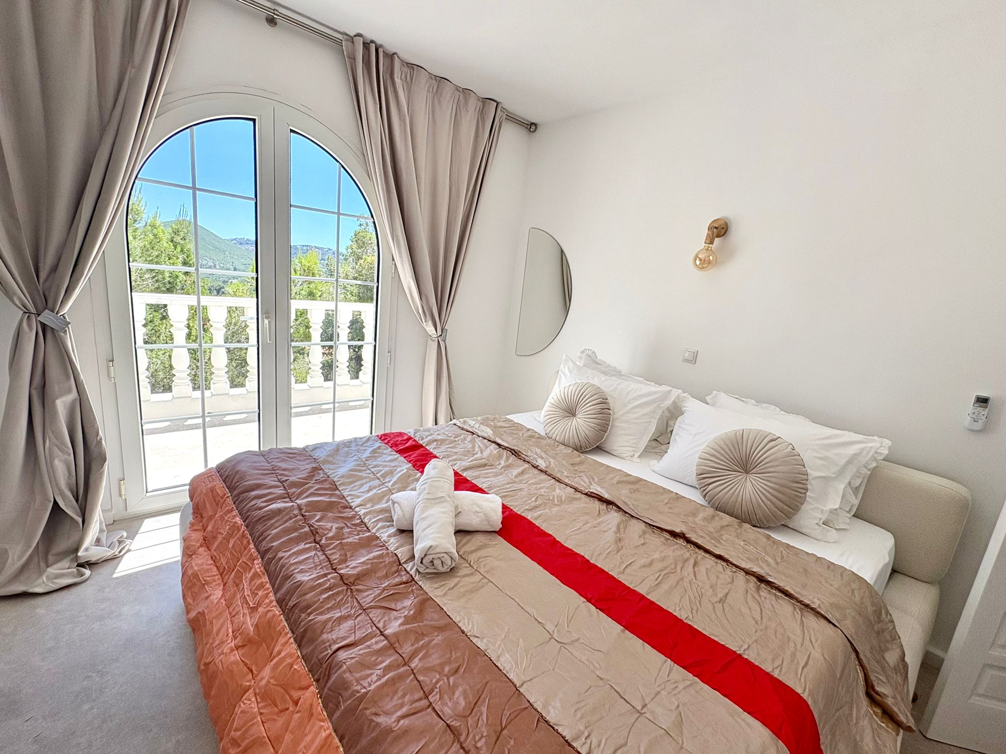 Schlafzimmer mit Bergblick